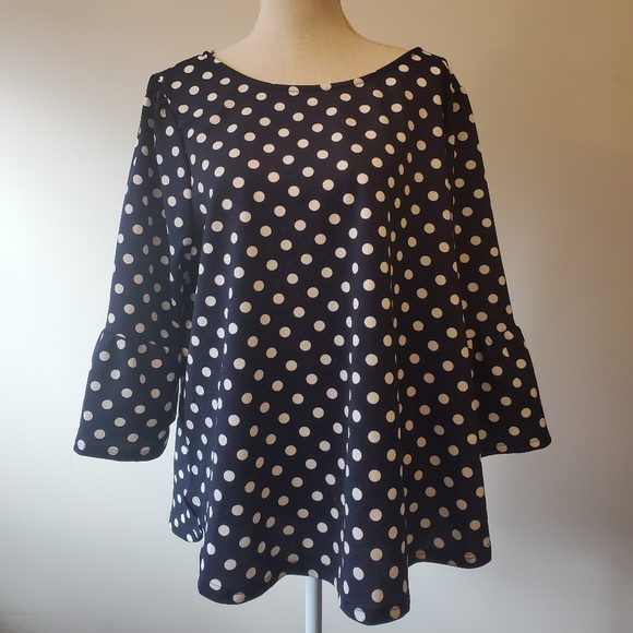 Green Envelope Tops - Green Envelope polka dot top size 2x